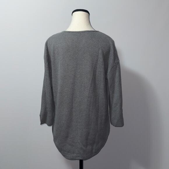 Chico's Women's V-Neck Knit Tunic Sweater Top Gray Size 2 - Picture 2 of 6